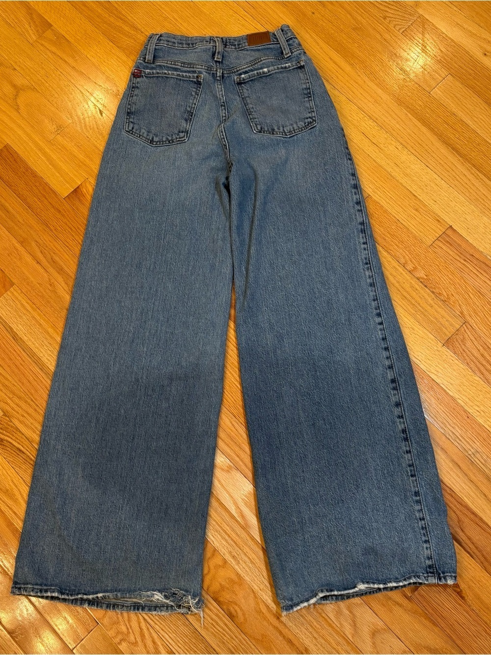 BDG Urban Outfitters, Wide-Leg High-Rise Jeans, Vintage Blue Denim, 25, Size 0 - Picture 4 of 15